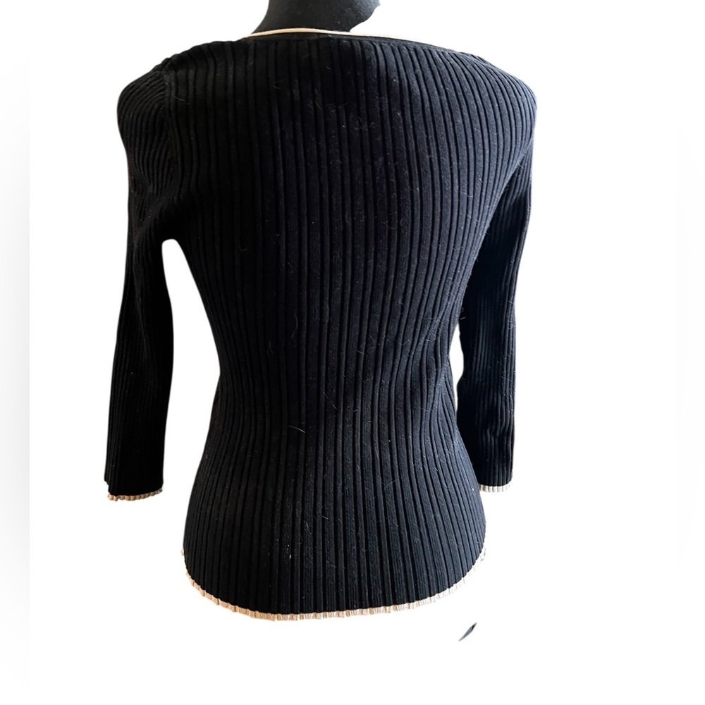 White House Black Market Ribbed V-Neck Top - Picture 3 of 4